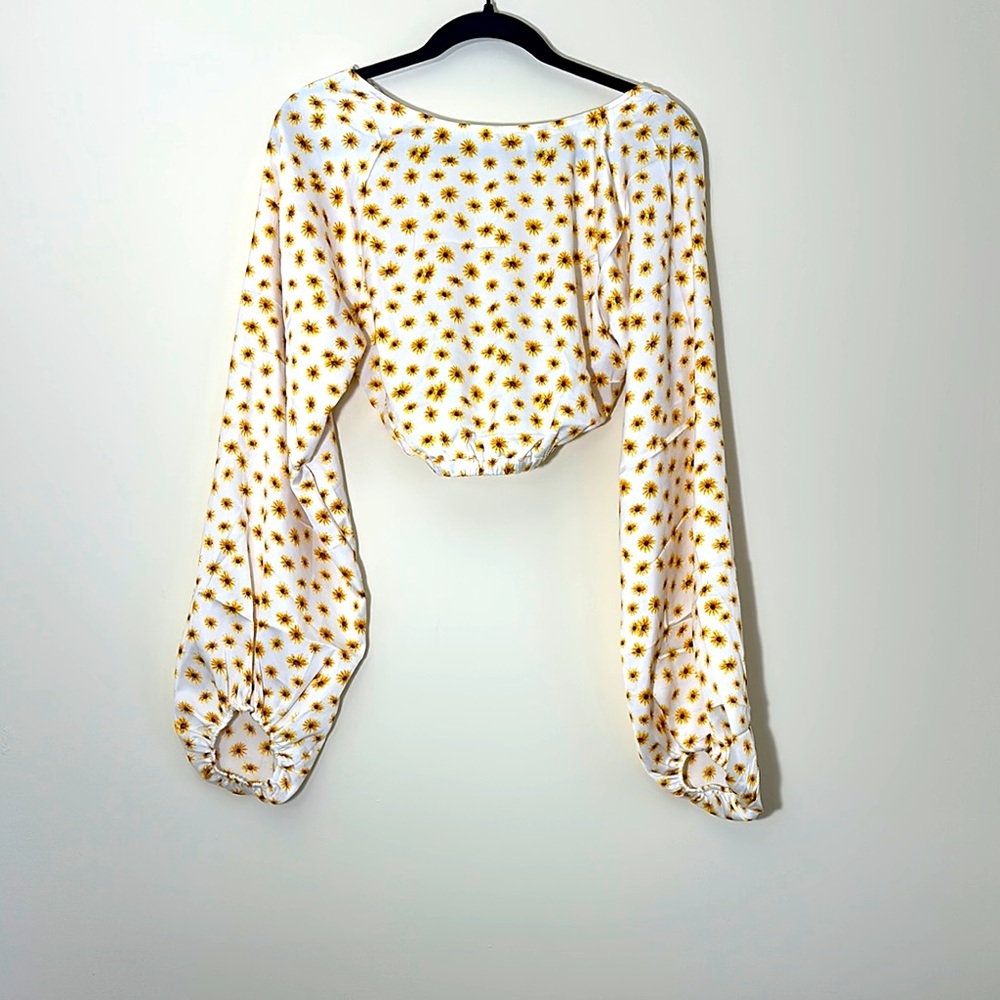 Weworewhat Daisy balloon Sleeve Crop Top size L NWT - Picture 4 of 9